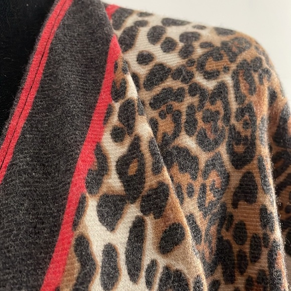 New Directions Wrap Shawl Kimono One Size Animal Print Stripe Boho Layering - Picture 4 of 14